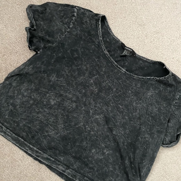 Black crop top - Picture 2 of 2